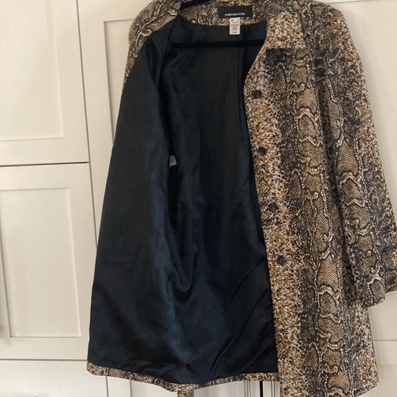 Jones New York Python Print Short Trench Coat Size Small - Picture 15 of 15